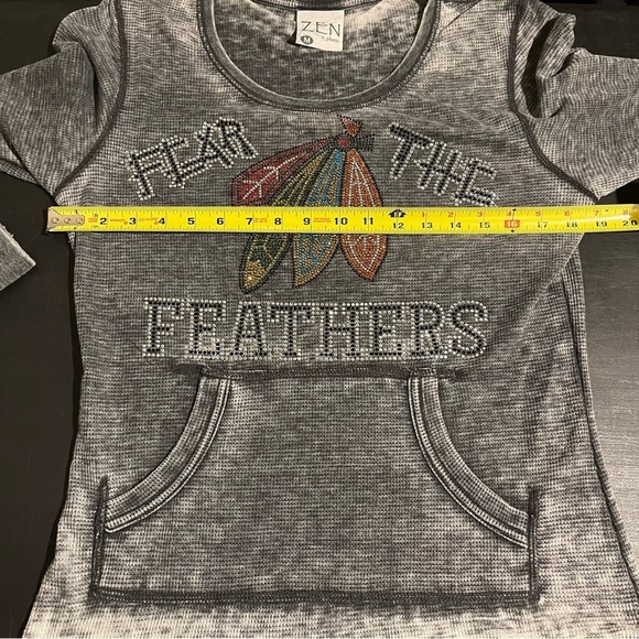 Zen CHICAGO BLACKHAWKS HOCKEY Fear the Feathers Long Sleeve Shirt Sz M Bling - Picture 7 of 8